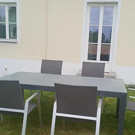 Living Apartment *